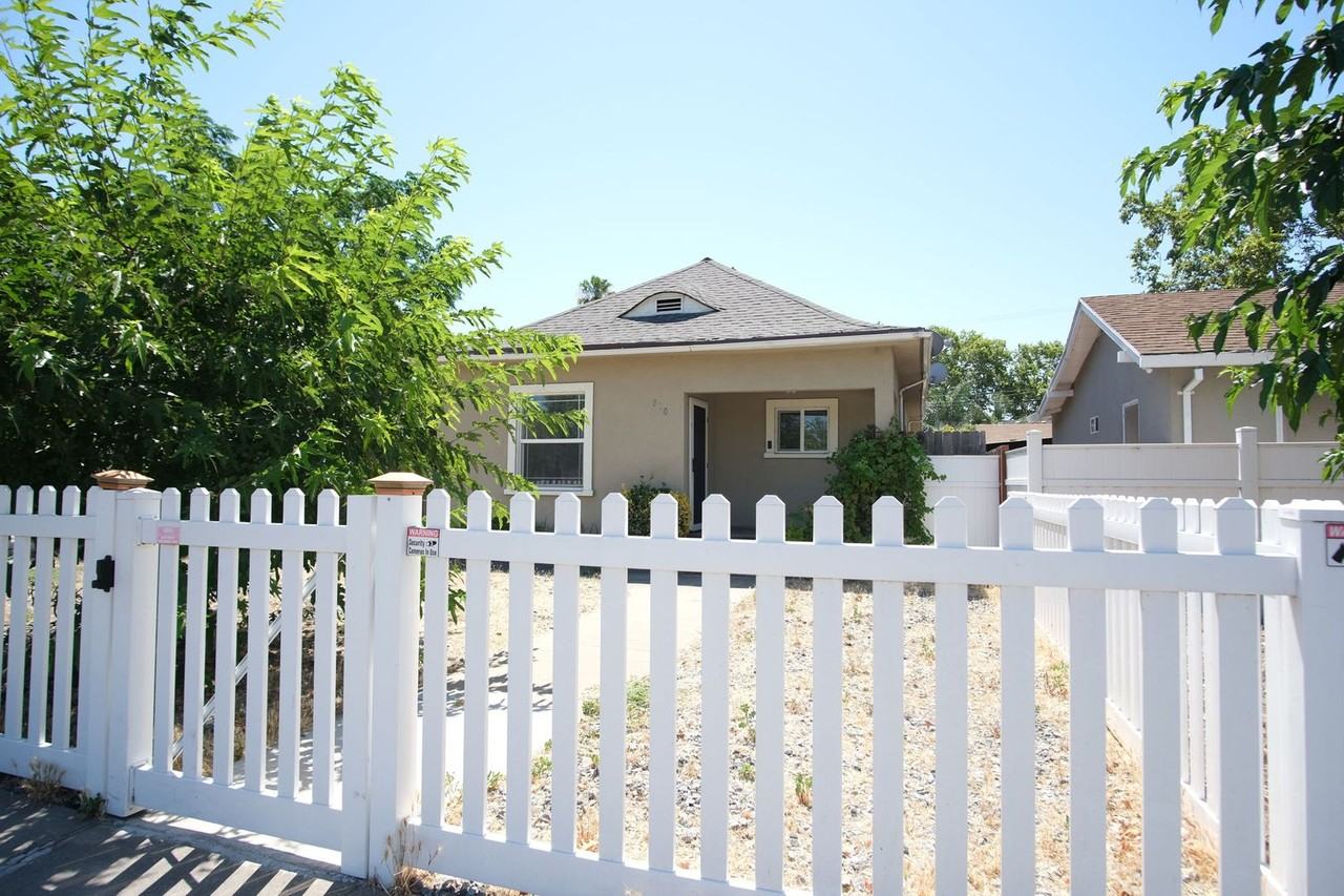 810 E Olive Ave - Photo 2 of 21