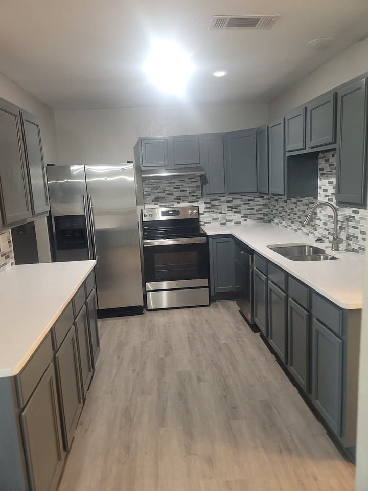 1302 Gamble Rd #1302B - Photo 7 of 11