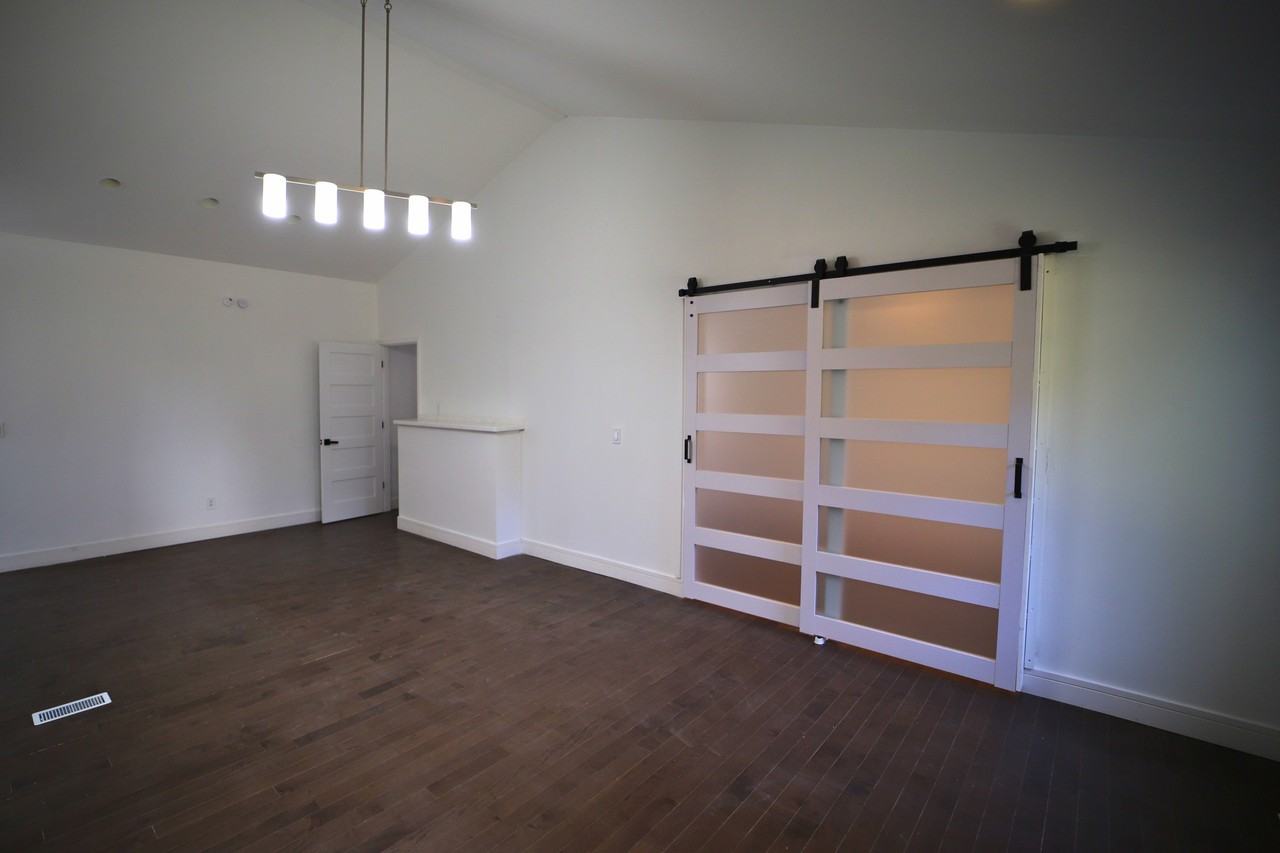 454 Woodland Dr W #1 - Photo 3 of 11