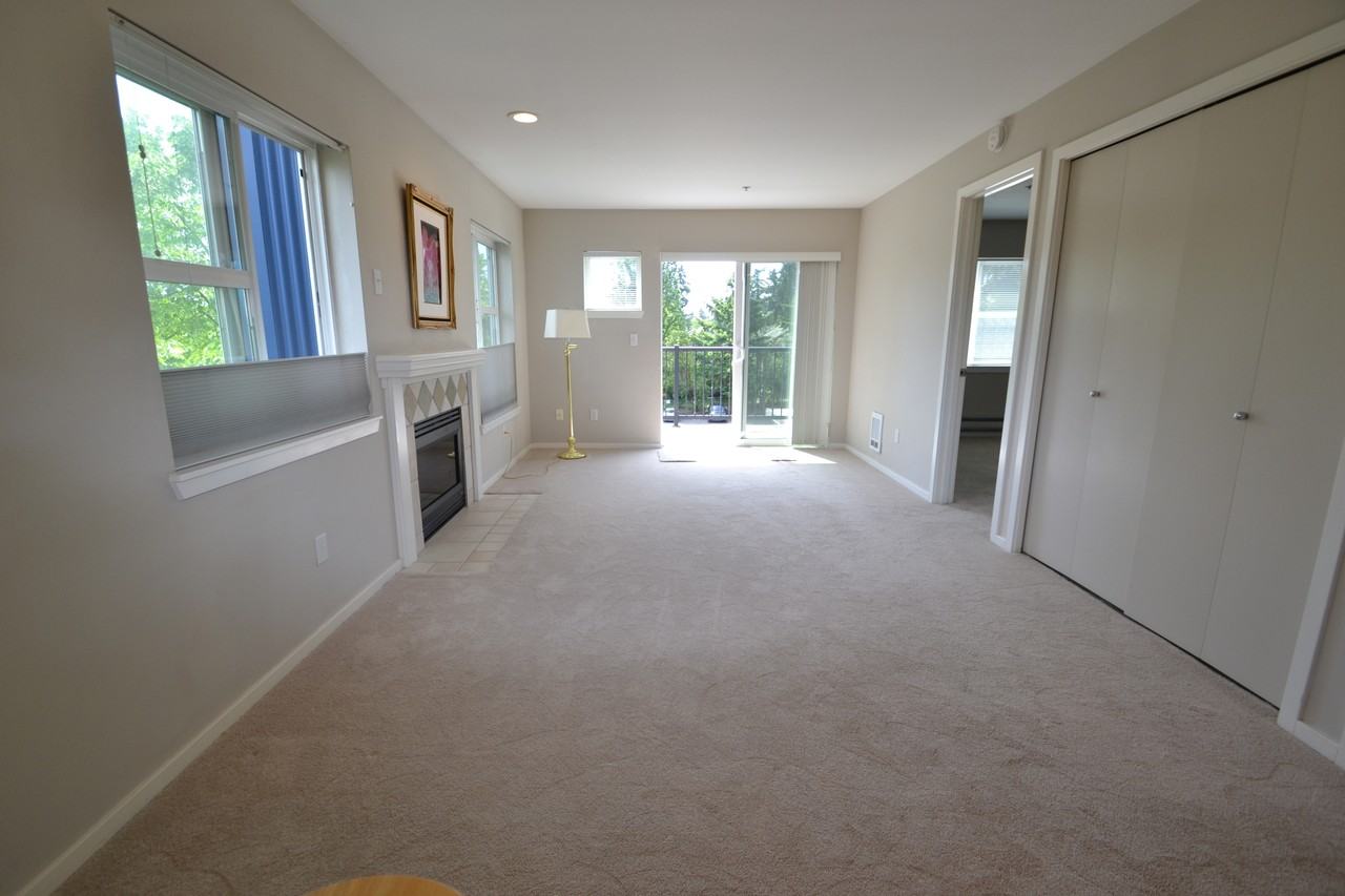 12345 Roosevelt Way Ne #401 - Photo 4 of 13