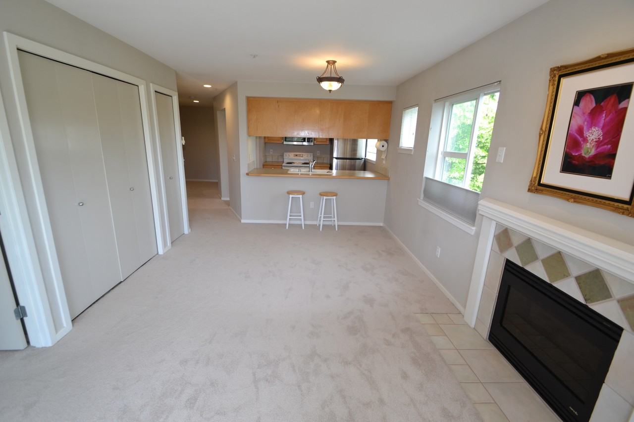 12345 Roosevelt Way Ne #401 - Photo 6 of 13