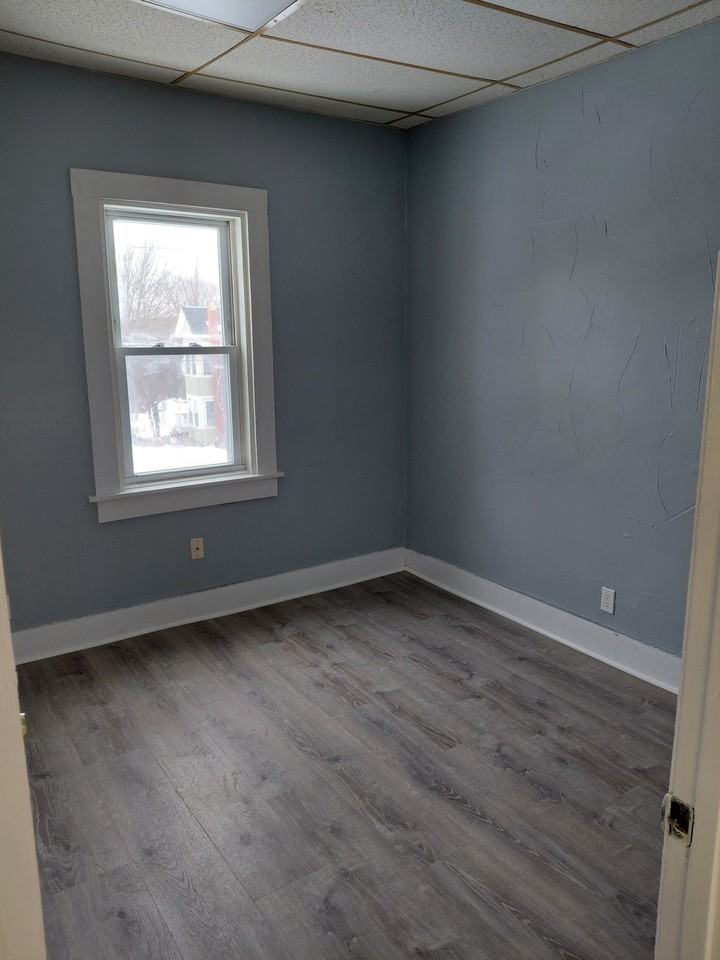 1328 Main St #2 - Photo 4 of 6