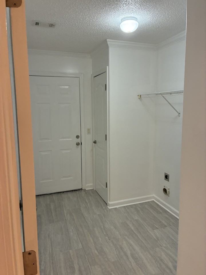 820 Deer Trail Ln #1 - Photo 4 of 17
