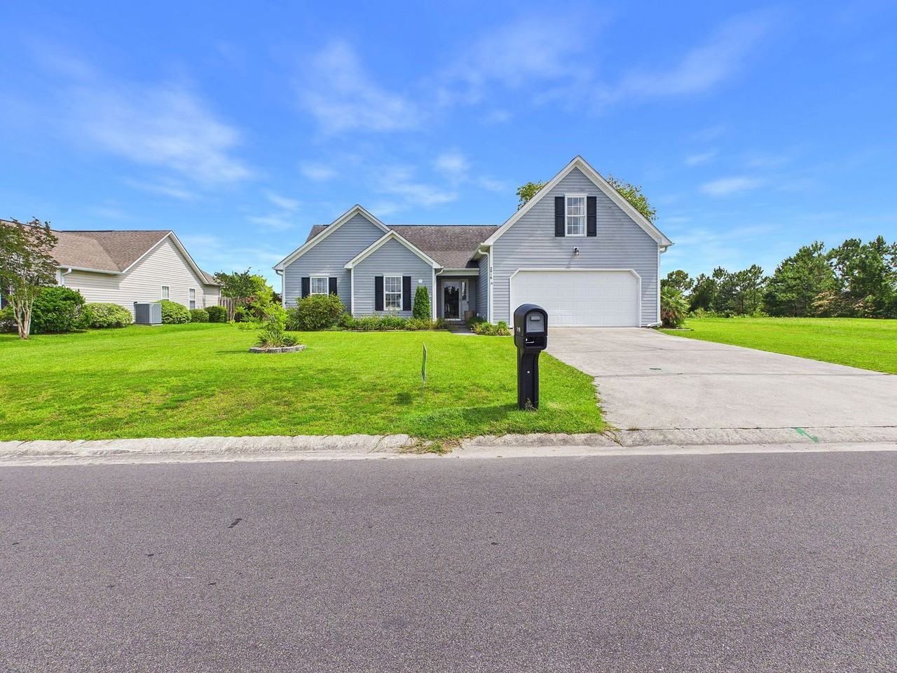 2916 White Rd - Photo 3 of 50