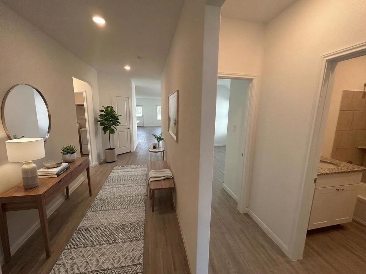 14706 Somerset Ml - Photo 2 of 33