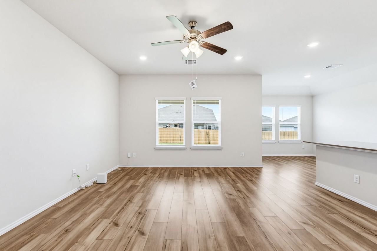 2225 Oregano Ct - Photo 2 of 15