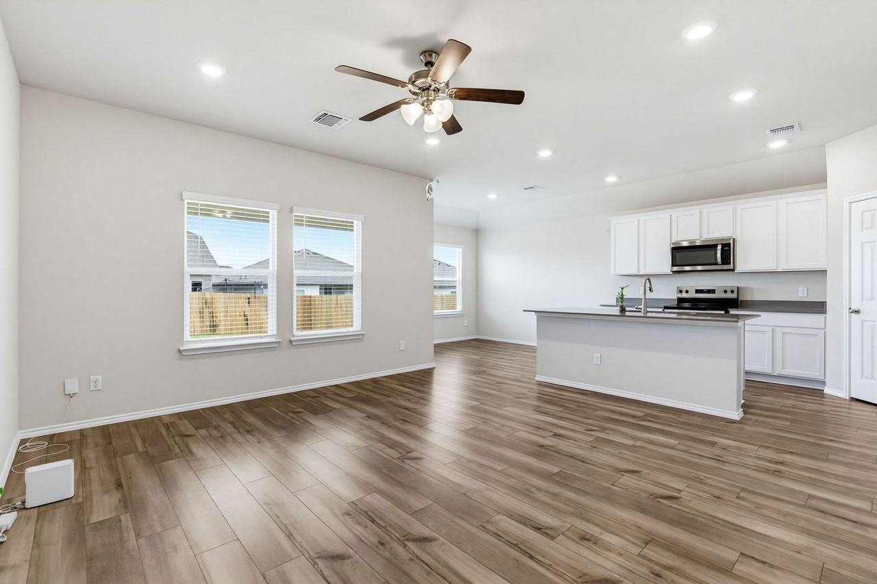 2225 Oregano Ct - Photo 3 of 15