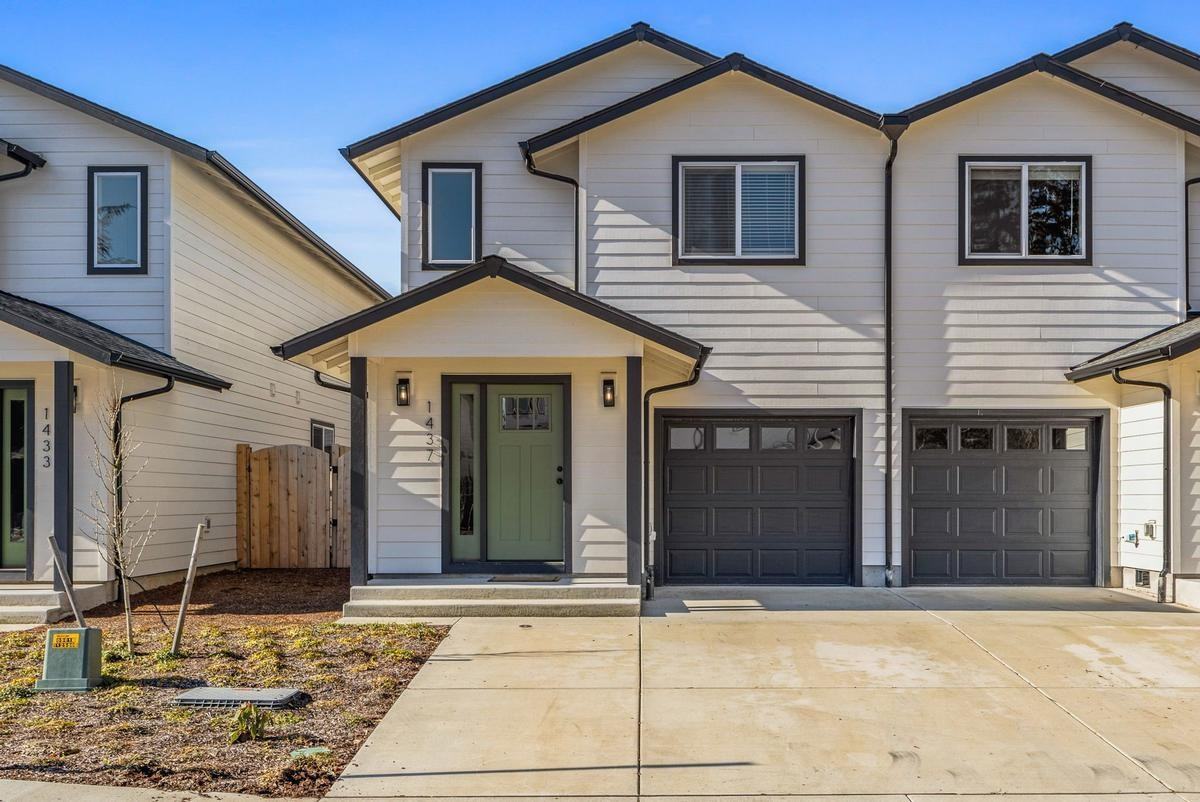 1425 E Santiam St - Photo 2 of 25