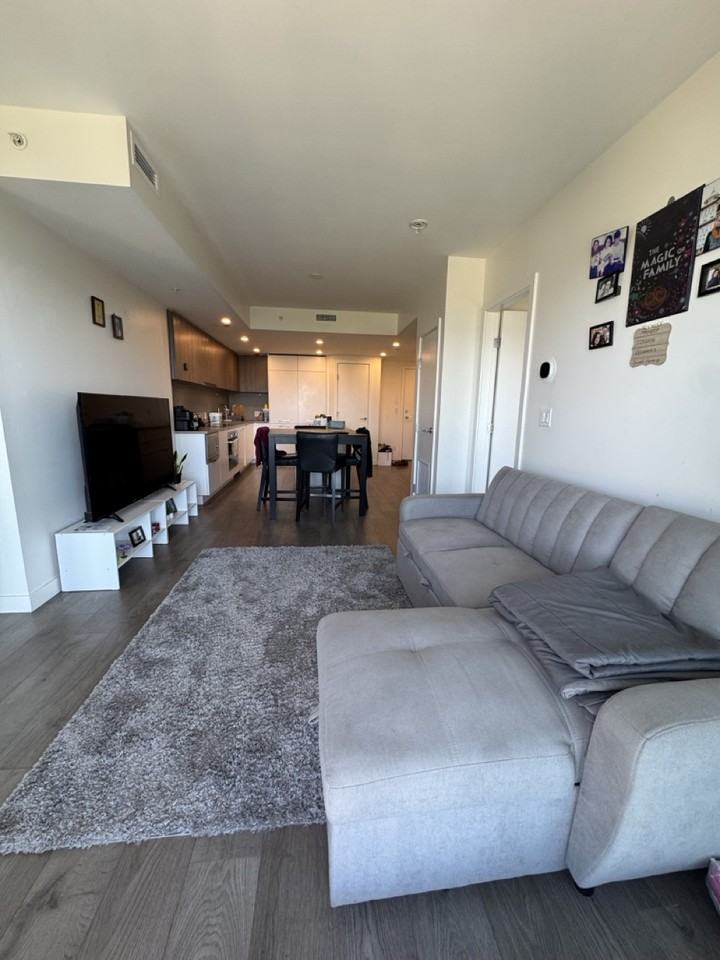 13318 104 Avenue - Photo 2 of 20