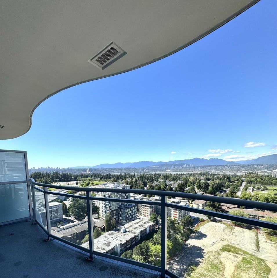 13318 104 Avenue - Photo 4 of 20