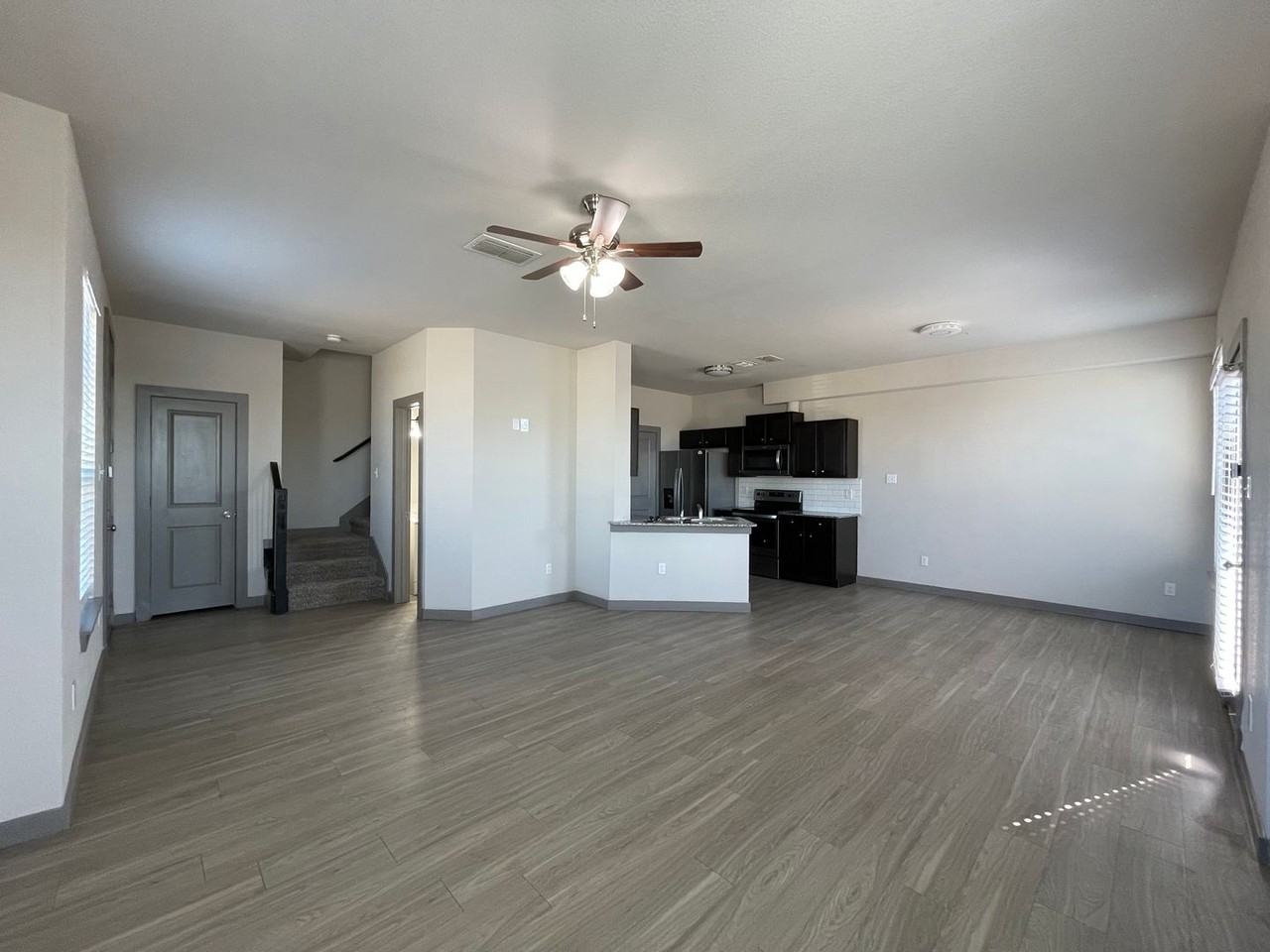 10604 Tube Drive - Photo 4 of 46