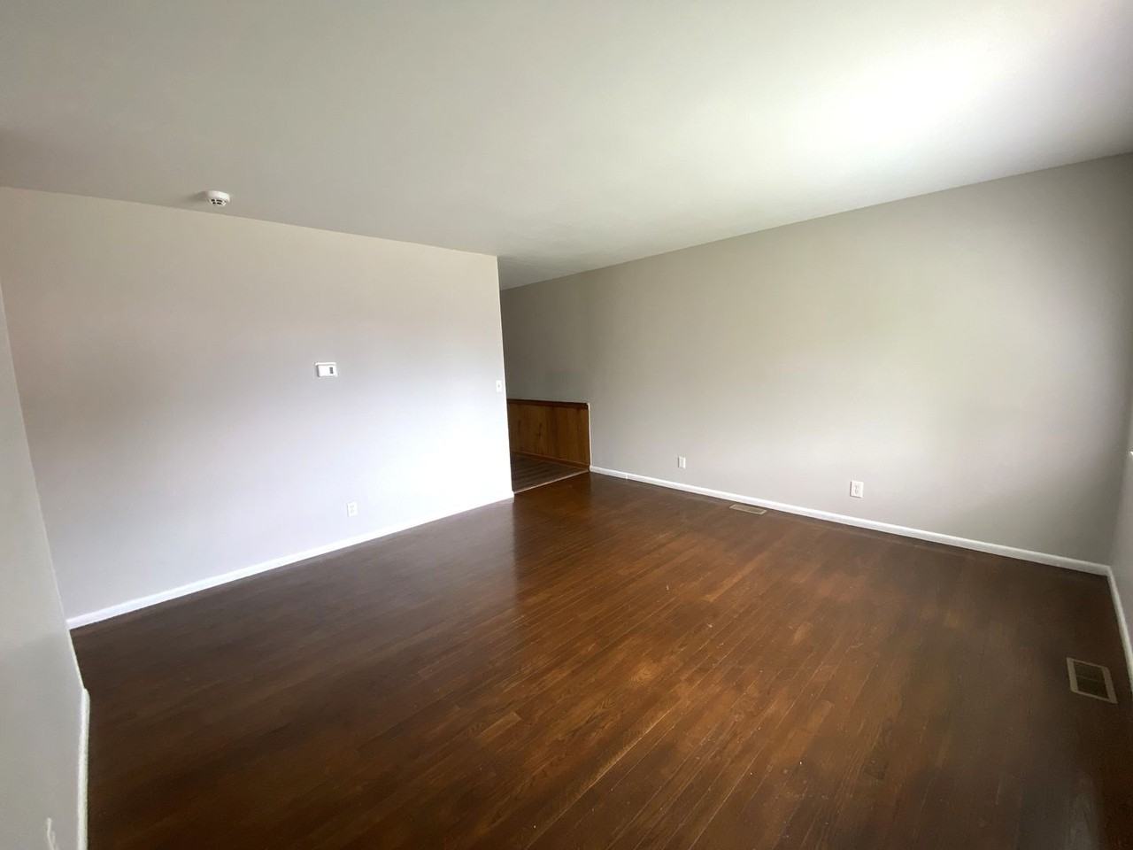 237 Vanderbilt Dr - Photo 3 of 34