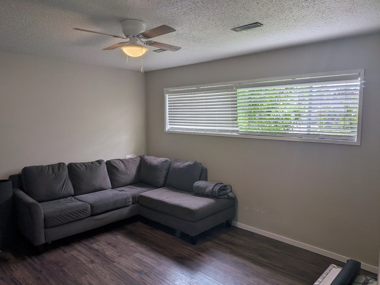 9170 Coote St #B - Photo 5 of 26