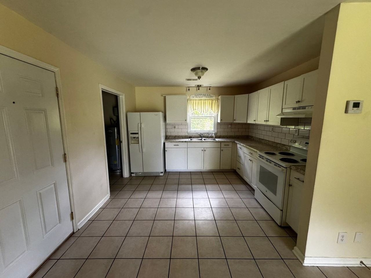 2115 Cameo Dr - Photo 4 of 20