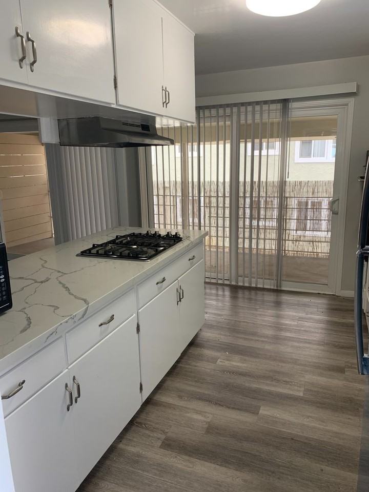 2812 Reynard Way - Photo 2 of 19
