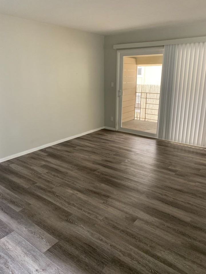 2812 Reynard Way - Photo 5 of 19