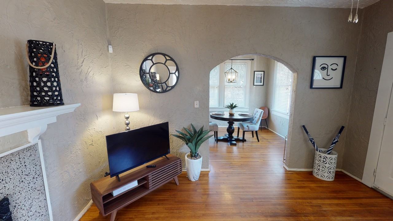 1827 Capitol Ave #1 - Photo 5 of 35
