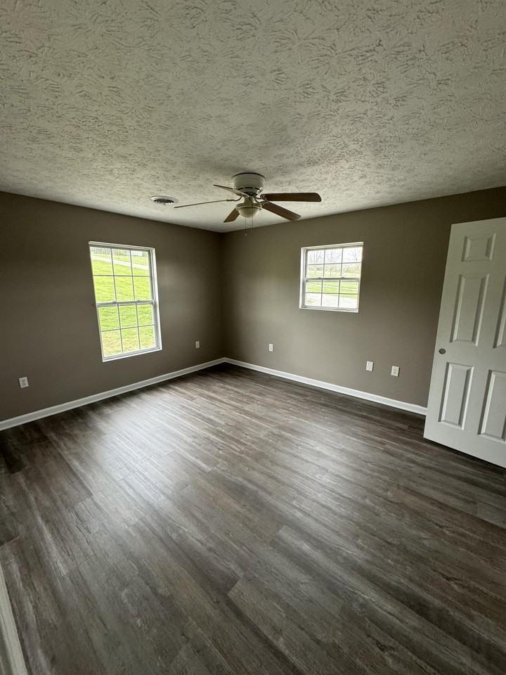 7244 Newport Hwy #1 - Photo 7 of 9