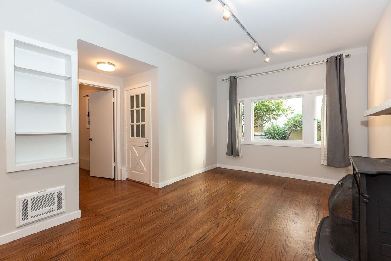 2140 Lyon St - Photo 3 of 32