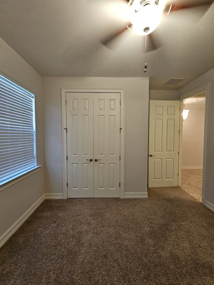 3141 Amadora Cir #1 - Photo 5 of 28