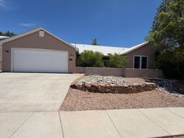 featured image of 516 Sparrow Hawk Ct Se