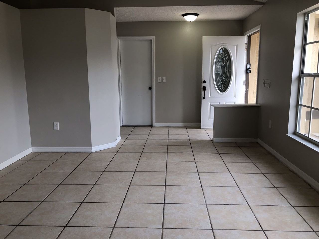 1614 Howland Blvd - Photo 2 of 9