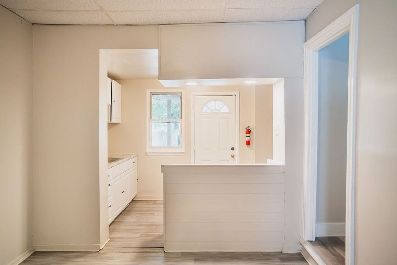 425 W Gordon St - Photo 5 of 23