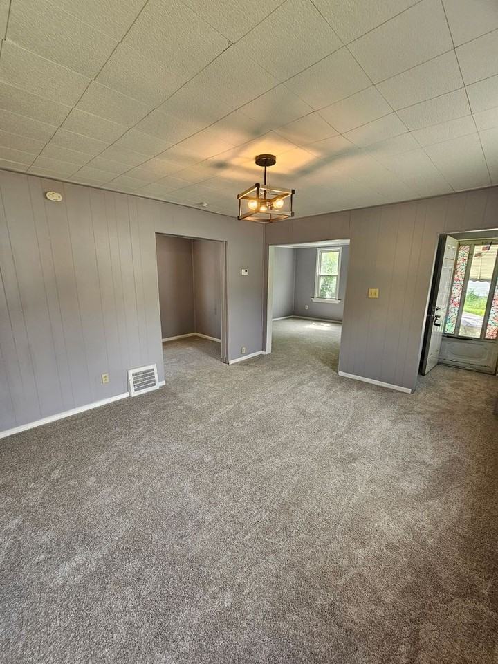 3663 E 54th St - Photo 3 of 17
