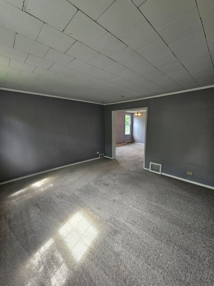 3663 E 54th St - Photo 5 of 17