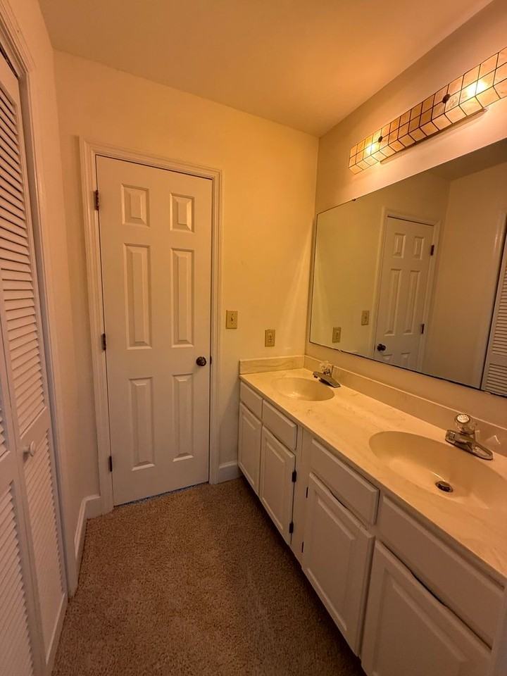 733 Victorian Pl - Photo 4 of 14