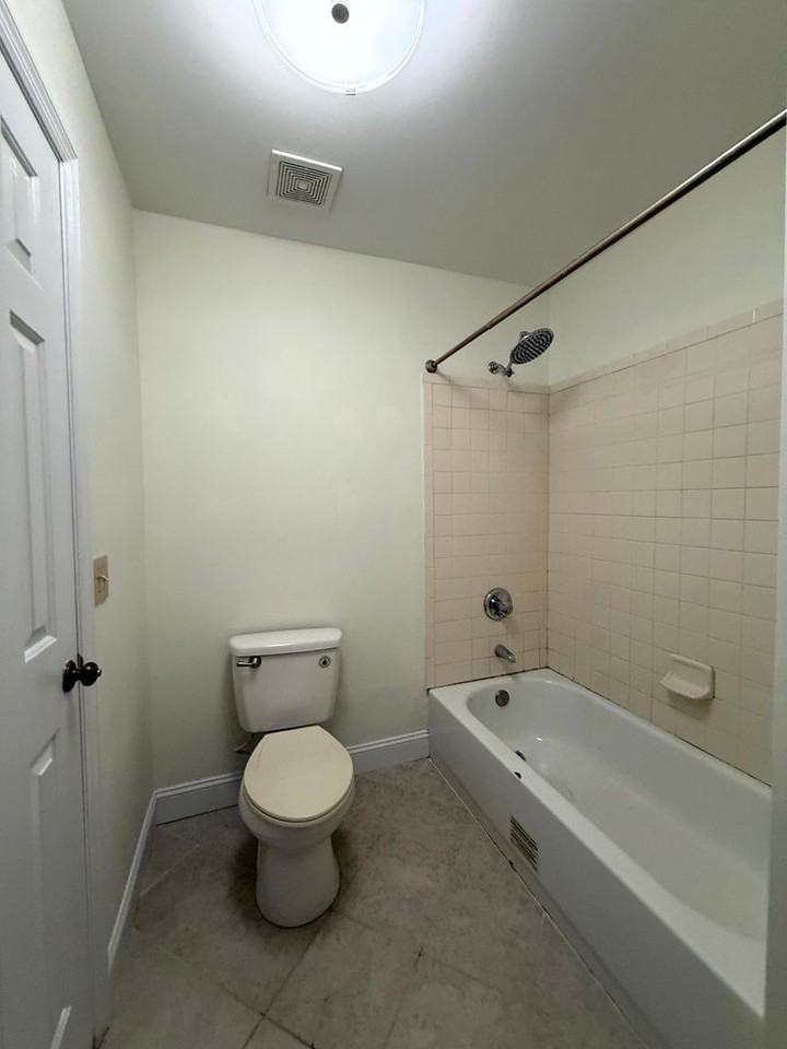 733 Victorian Pl - Photo 6 of 14