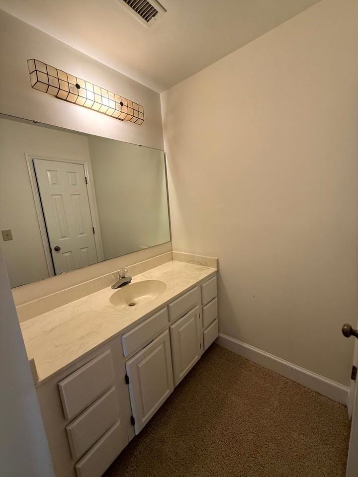733 Victorian Pl - Photo 7 of 14