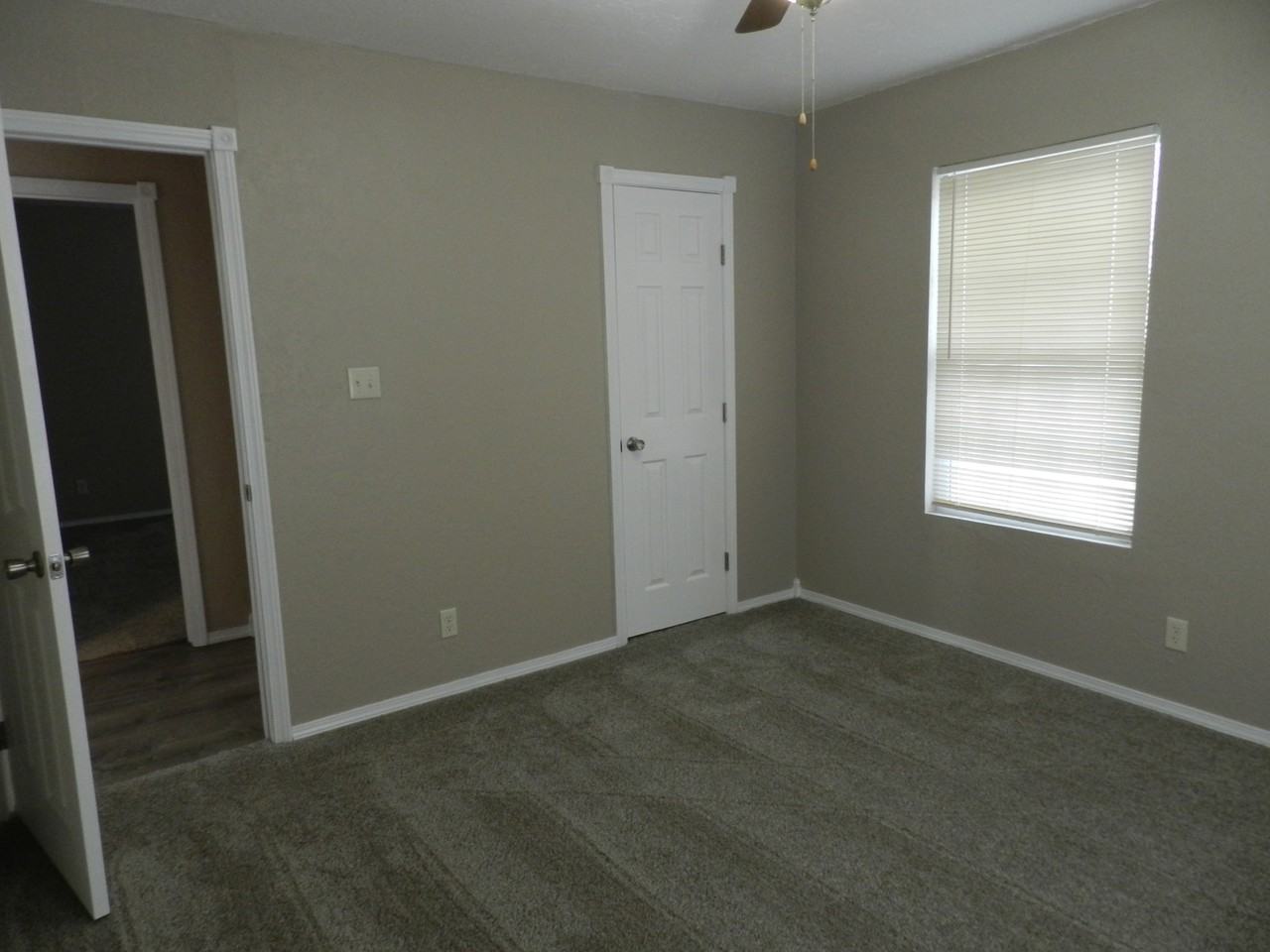 1515 Nw Euclid Ave #1 - Photo 6 of 10