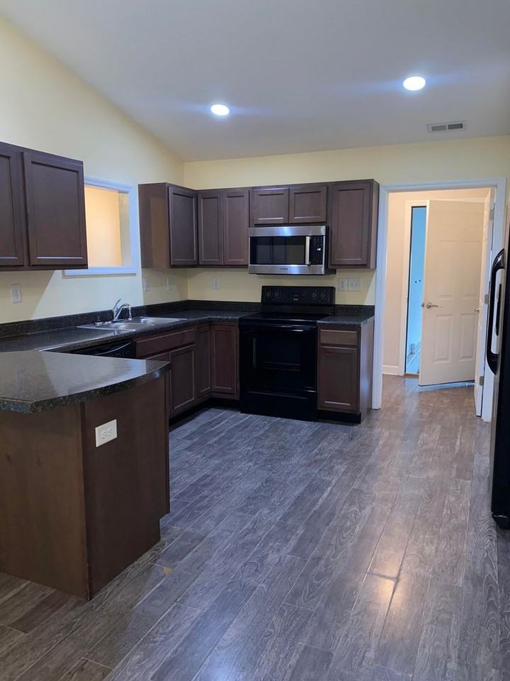 107 Arrowhead Trl - Photo 4 of 11