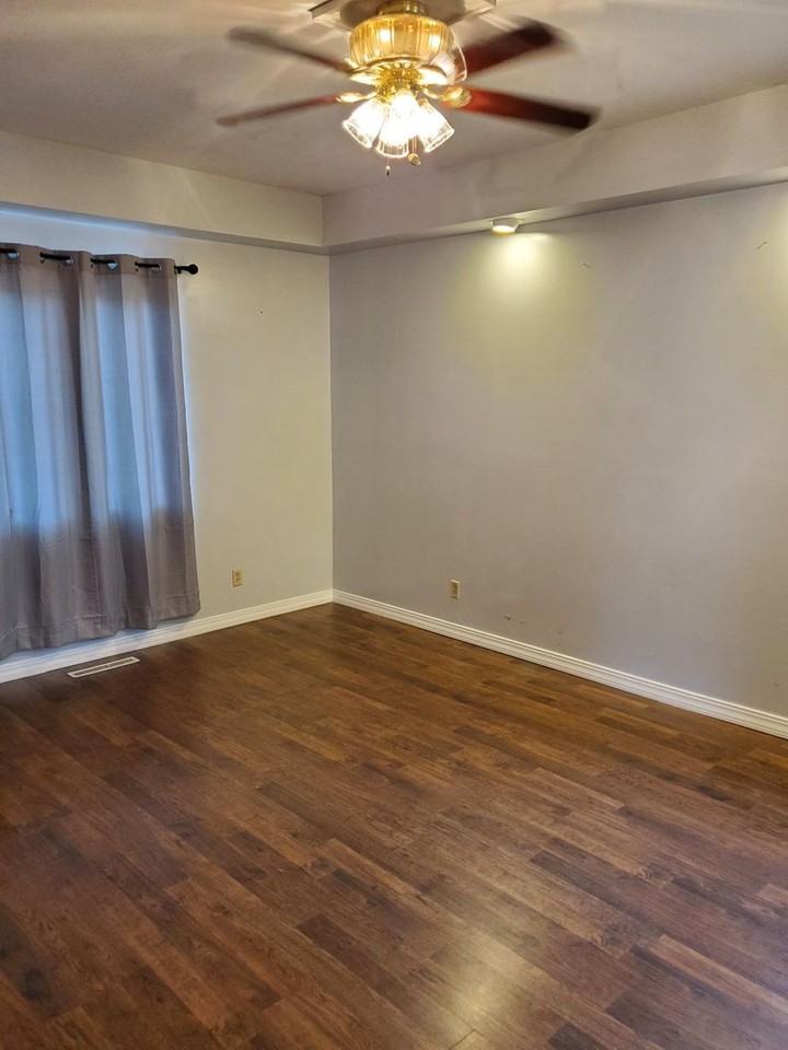 3209 Chatfield Pl - Photo 7 of 33