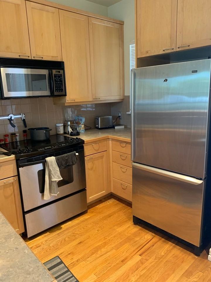 1805 23rd St - Photo 3 of 14