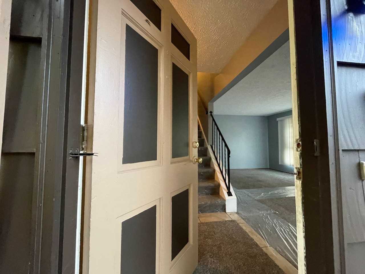 Sterling Square Townhomes - Photo 3 of 50