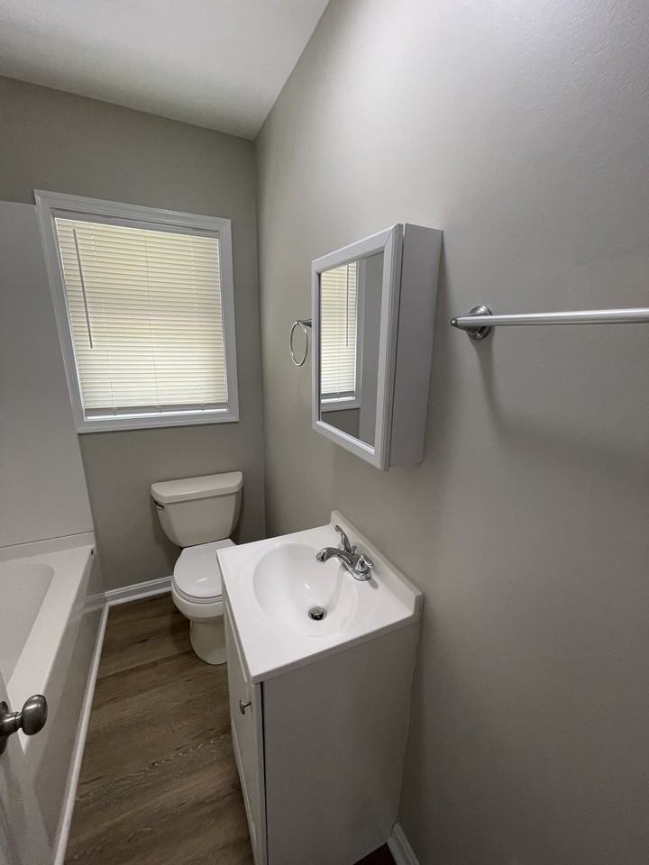 122 Marshall St #1 - Photo 6 of 11