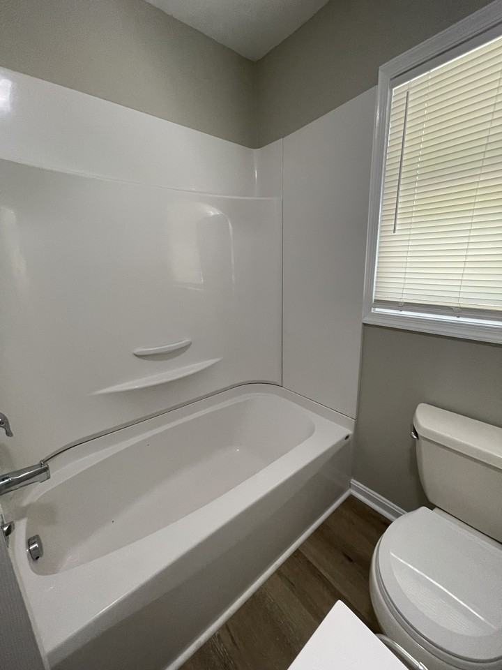 122 Marshall St #1 - Photo 7 of 11