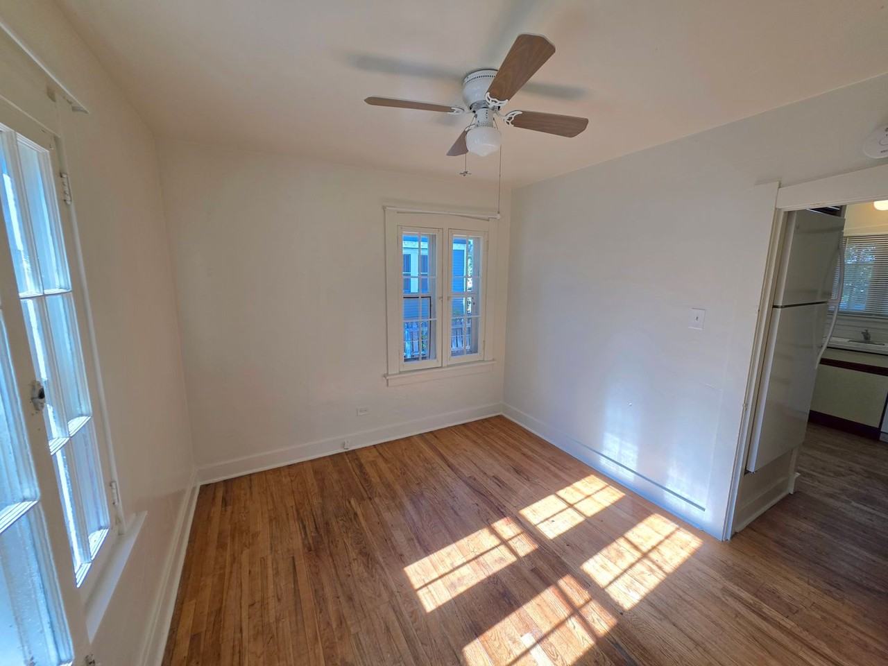 1854 S Williams St - Photo 5 of 11