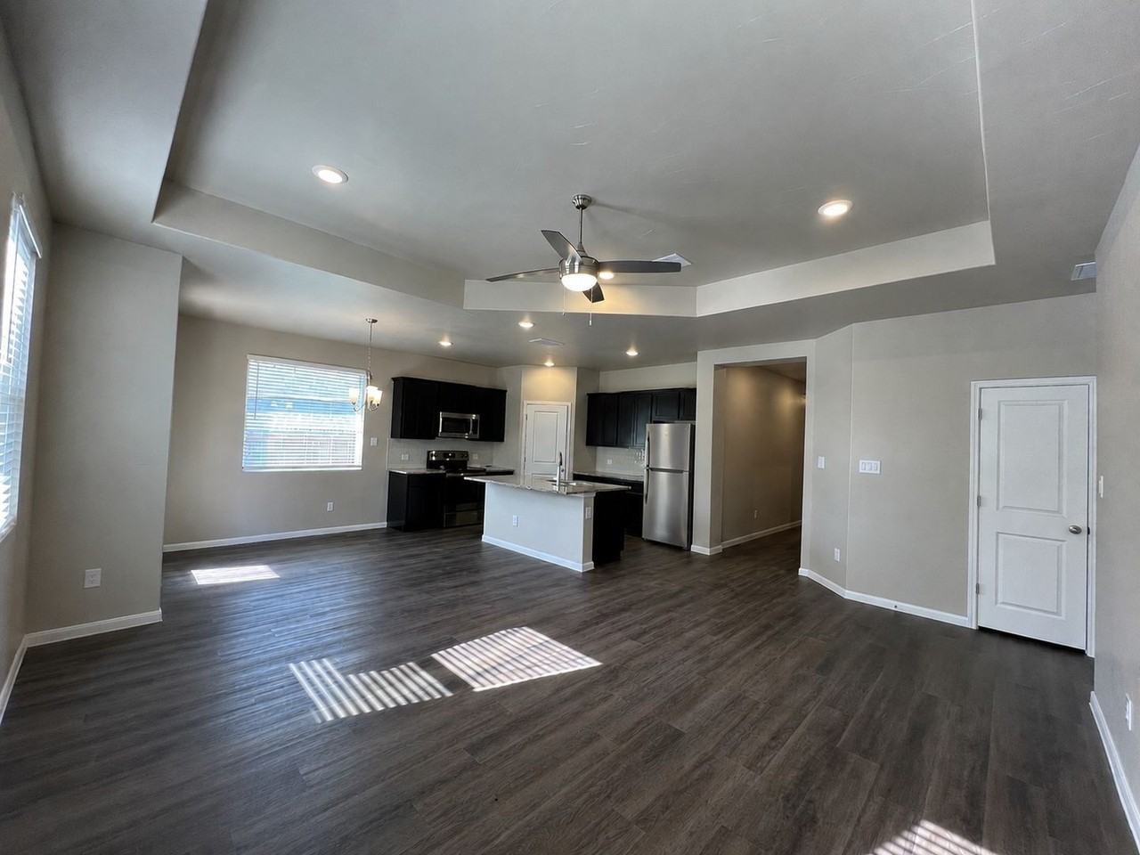 3500 Tripps Pl - Photo 3 of 32