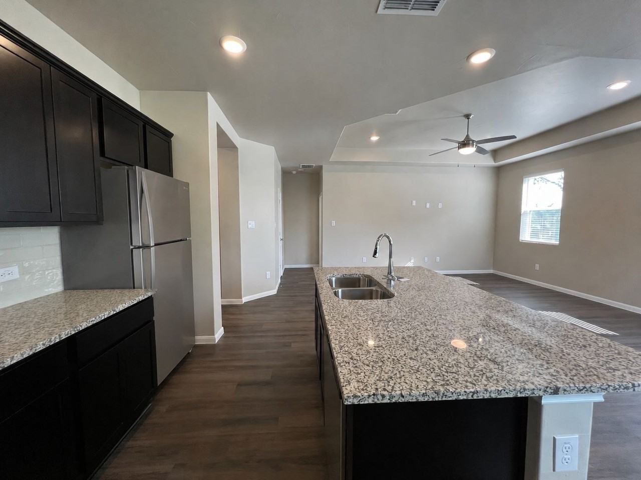 3500 Tripps Pl - Photo 6 of 32