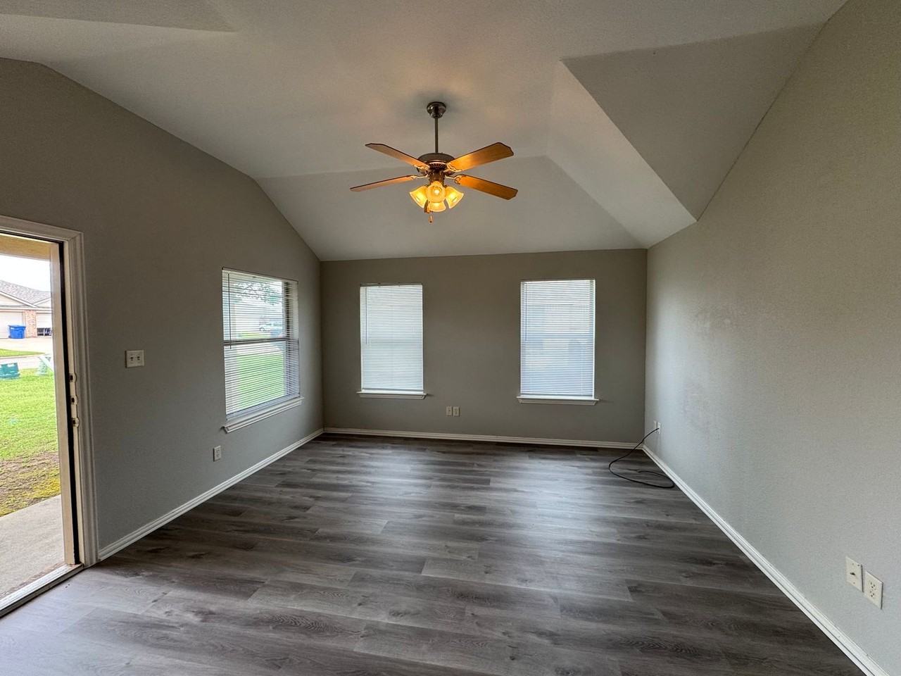 1204 Sironia Trl - Photo 2 of 11