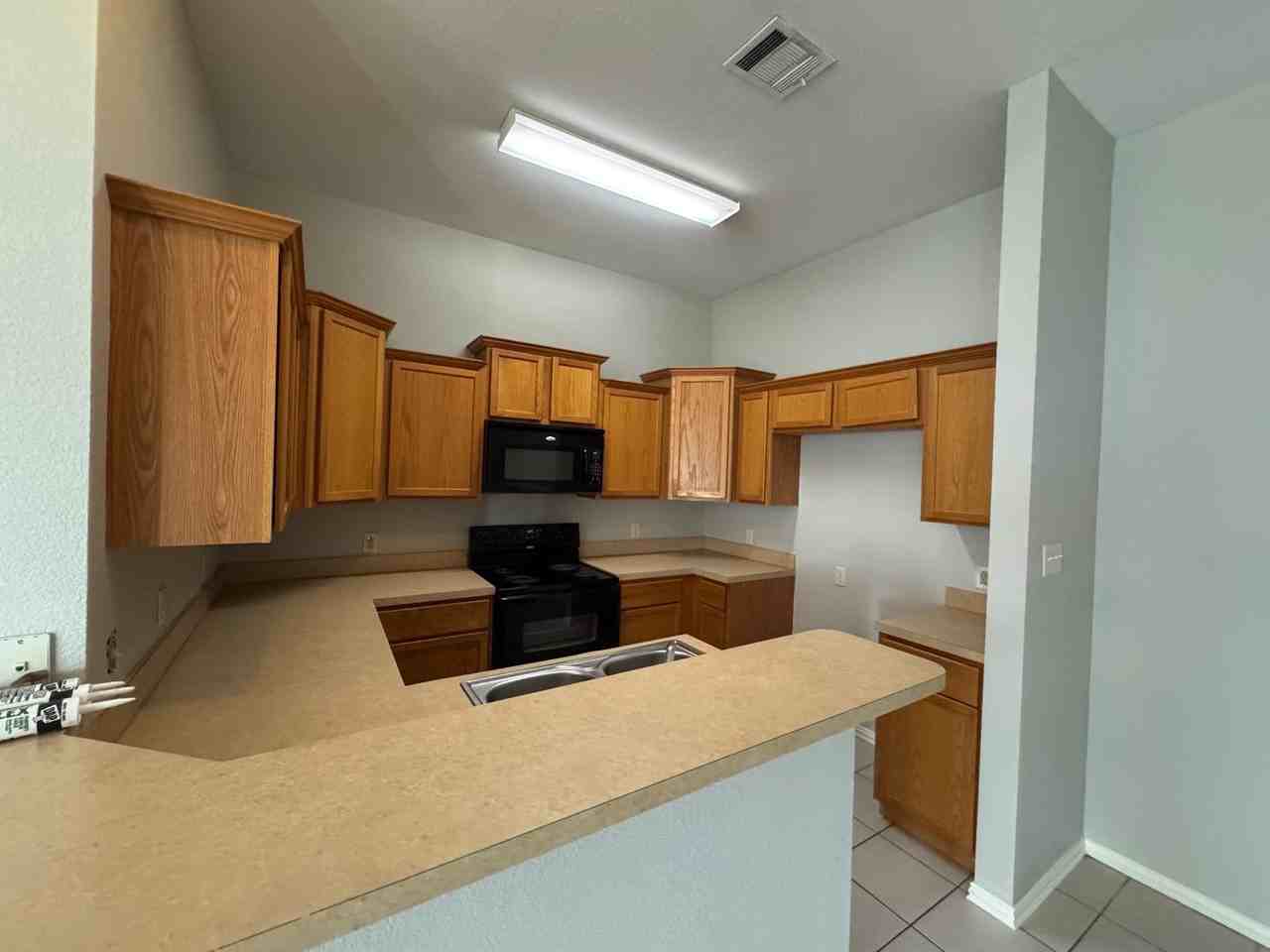 1204 Sironia Trl - Photo 4 of 11