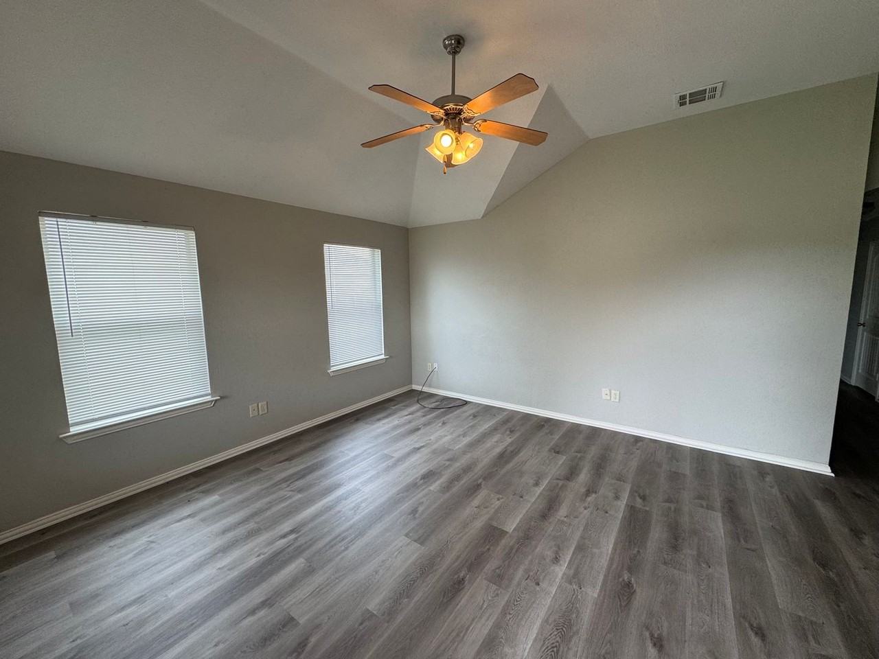 1204 Sironia Trl - Photo 5 of 11