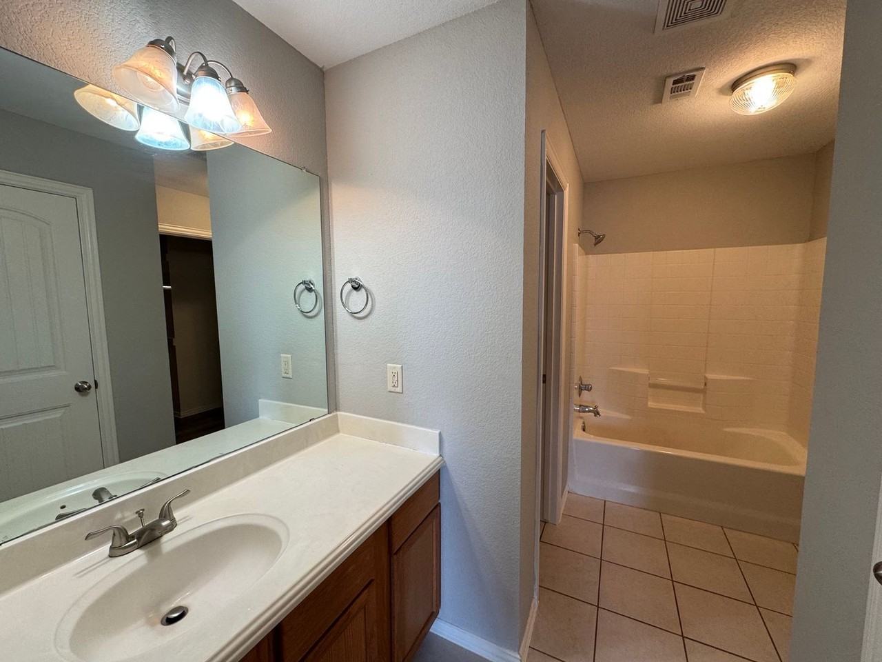 1204 Sironia Trl - Photo 6 of 11