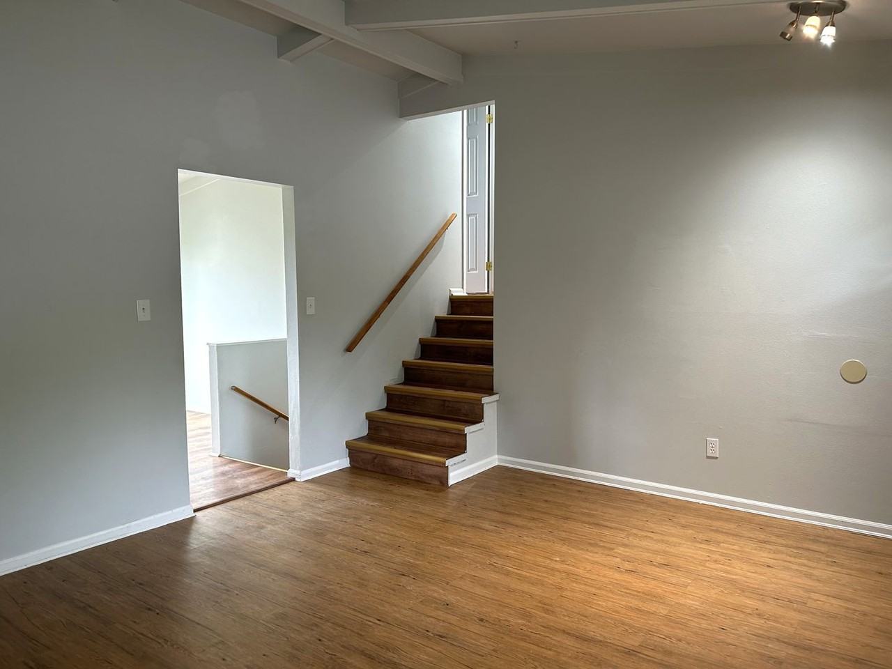 918 Boltz Ct - Photo 3 of 16