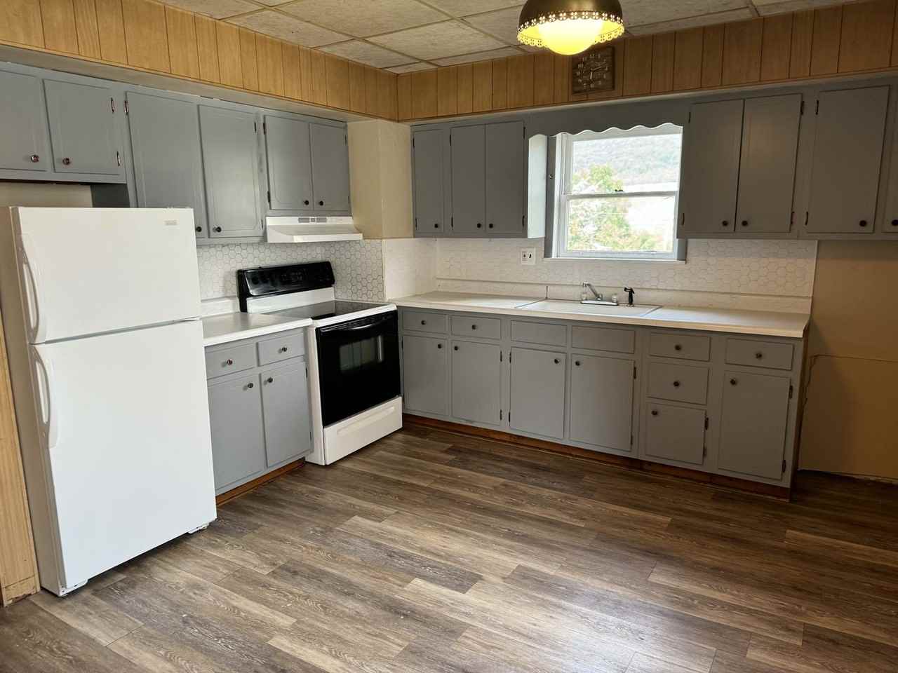 Ruddle St 115 E - FOR SALE - Photo 5 of 13