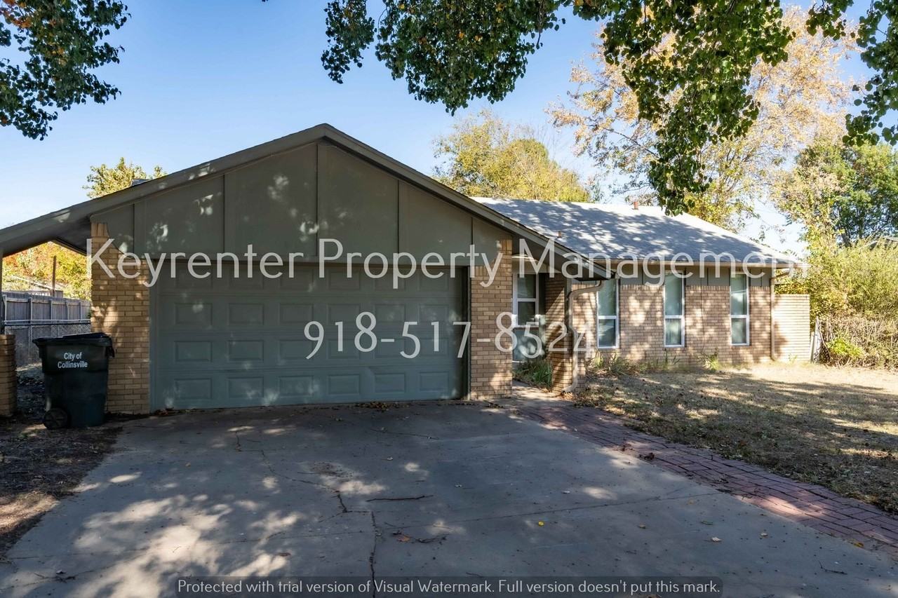 608 E Center St