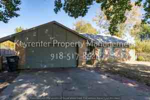 featured image of 608 E Center St